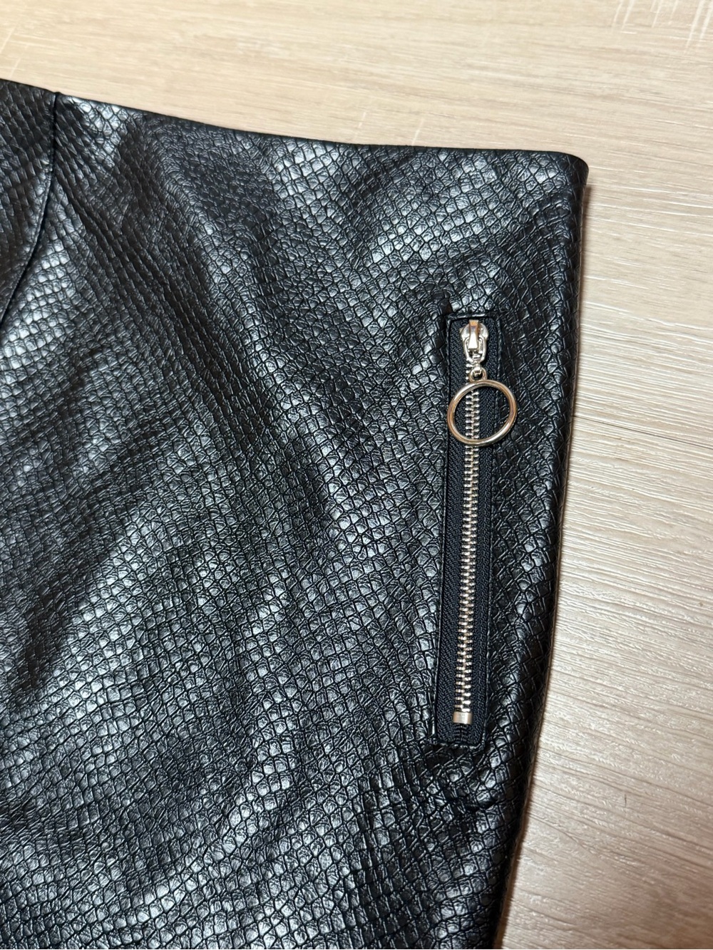 POSH Black Faux Leather Zip-Pocket Mini Skirt - Picture 2 of 8
